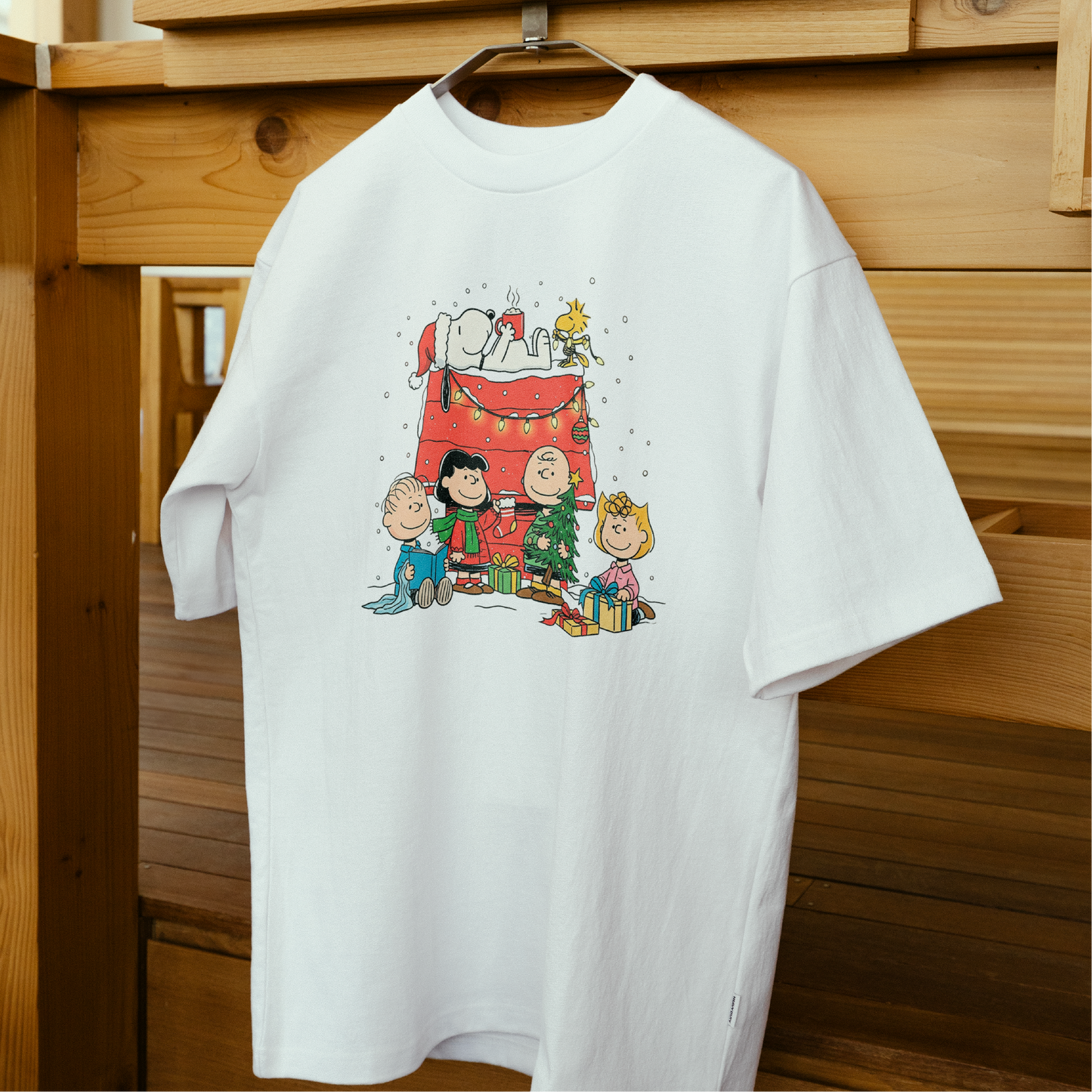 Camiseta Snoopy Casita